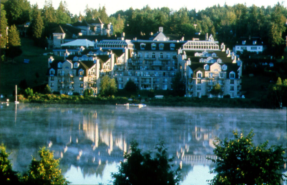 Hotel Le Chantecler Sainte-Adèle Exteriör bild